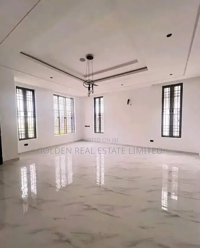 4bdrm Duplex in Apo Resettlement for sale in Apo Resettlement