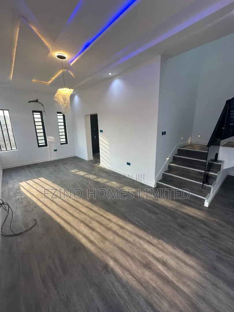 4bdrm Duplex in Royal Estate, Lekki Expressway for sale in Lekki Expressway