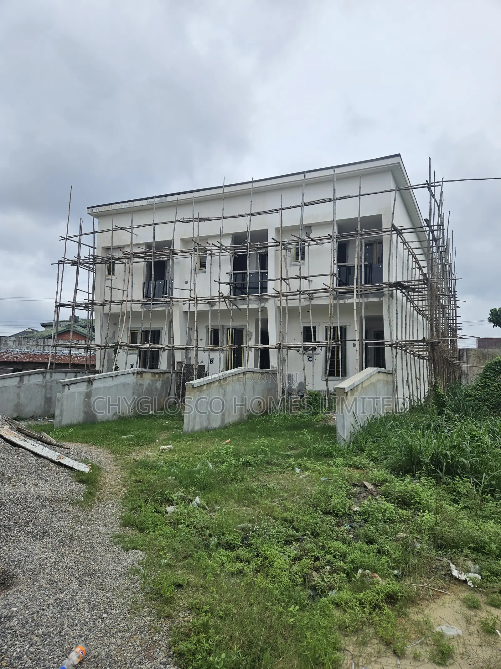 Furnished 2bdrm Duplex in Ruuodomaya for sale in Ruuodomaya