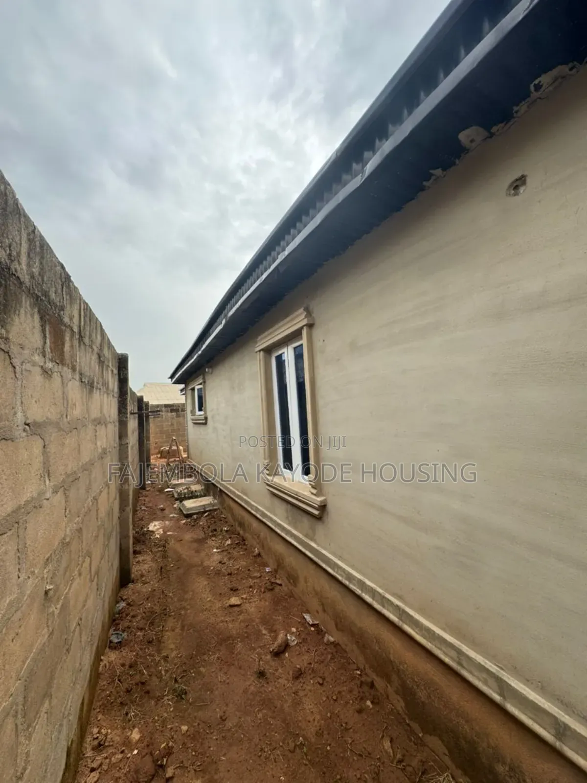 3bdrm Bungalow in Aba Teacher, Omi Adio for sale in Omi Adio