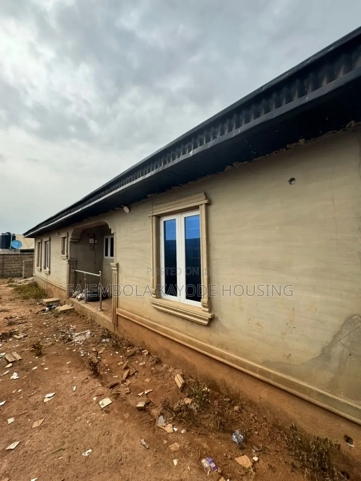 3bdrm Bungalow in Aba Teacher, Omi Adio for sale in Omi Adio