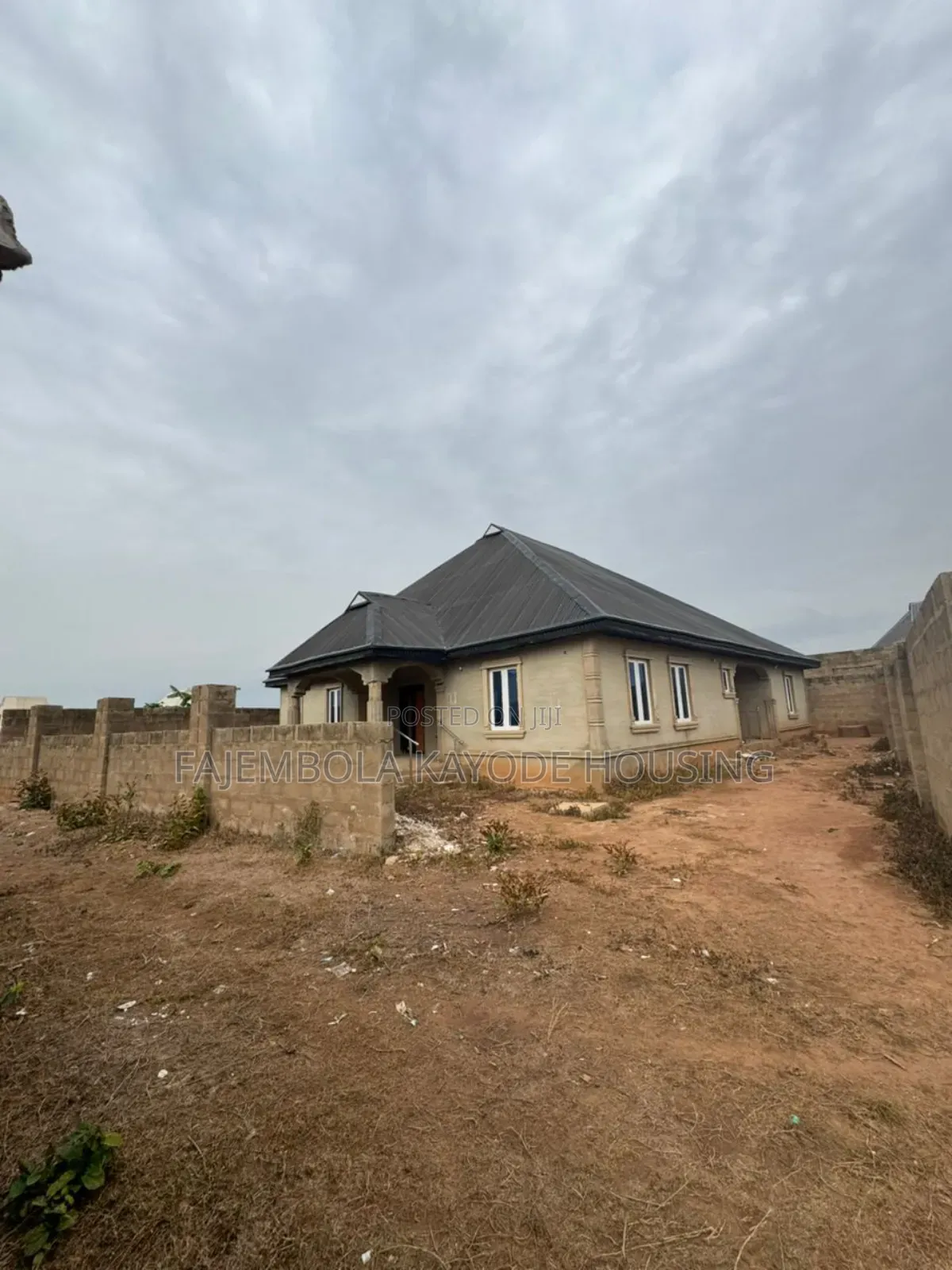 3bdrm Bungalow in Aba Teacher, Omi Adio for sale in Omi Adio