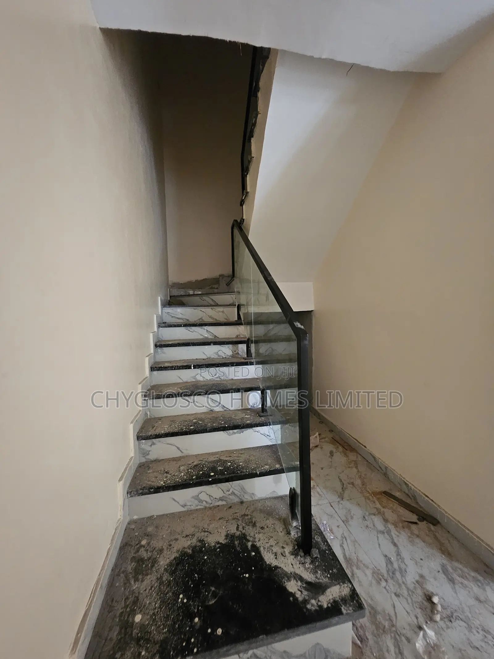 Furnished 4bdrm Duplex in Ruuodomaya for sale in Ruuodomaya