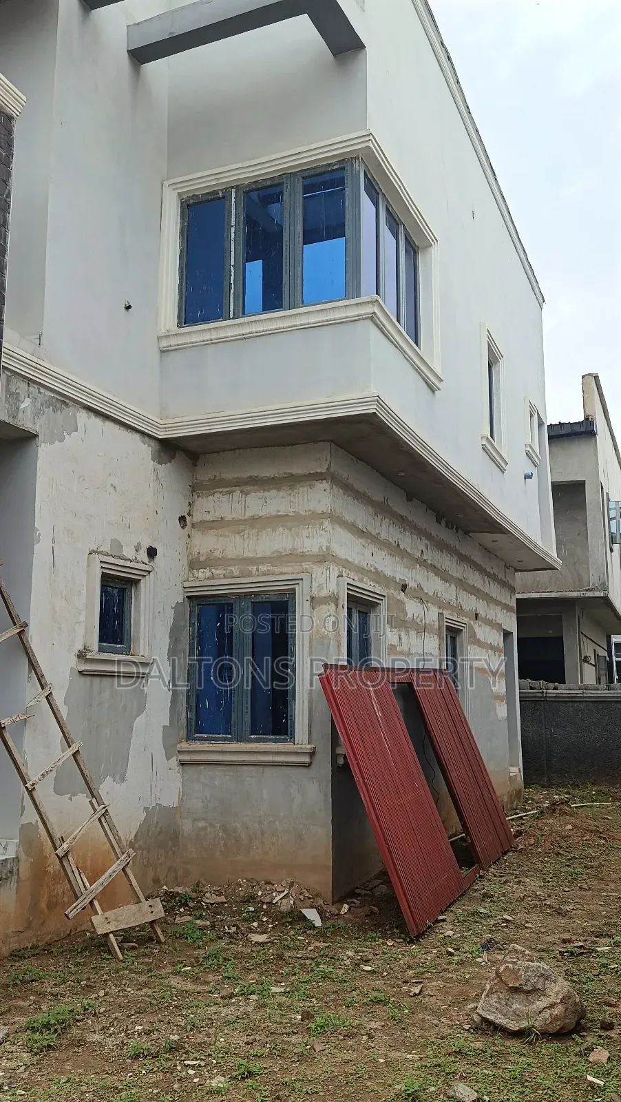 6bdrm Duplex in Nico Homes, Lugbe District for sale in Lugbe District