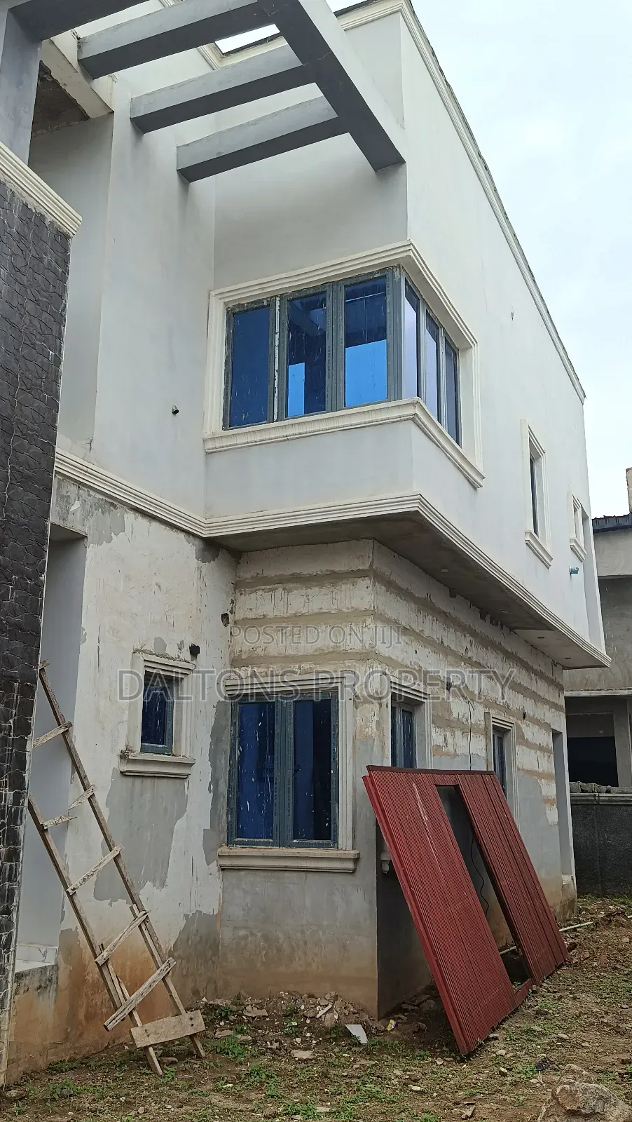 6bdrm Duplex in Nico Homes, Lugbe District for sale in Lugbe District