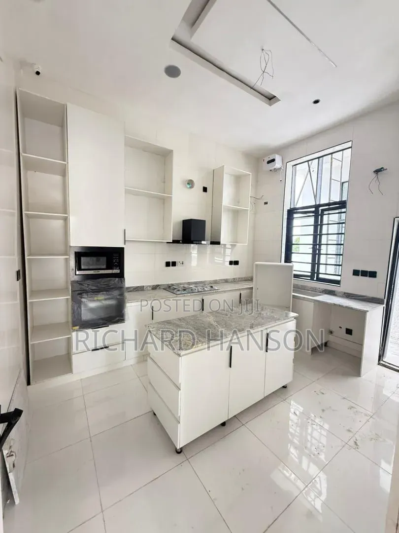 4bdrm Duplex in Metro Homes, Abraham Adesanya Estate for rent in Abraham Adesanya Estate