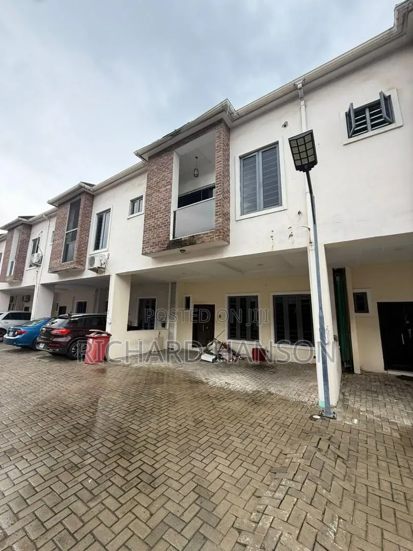 4bdrm Duplex in Metro Homes, Abraham Adesanya Estate for rent in Abraham Adesanya Estate