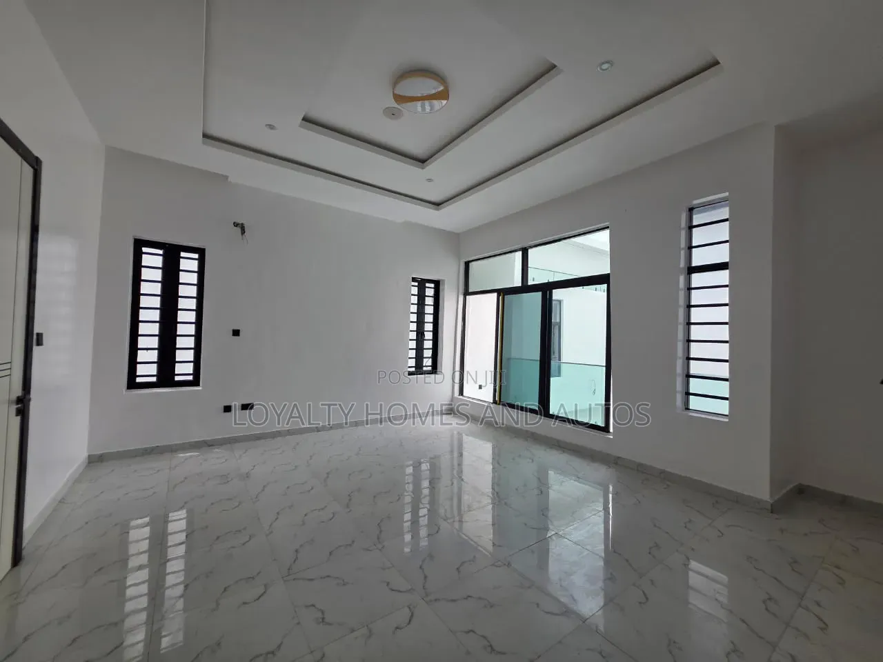 5bdrm House in Chevron for sale in Chevron
