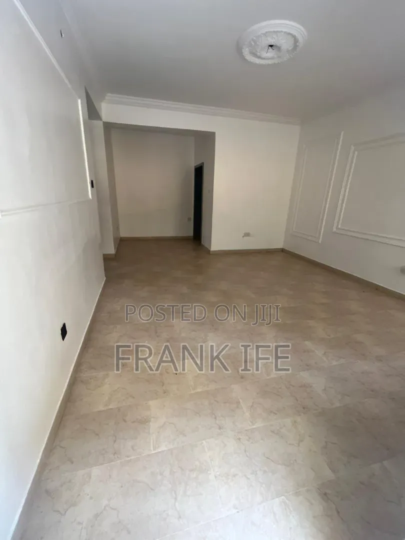 4bdrm Duplex in Thomas, Igbo-efon for sale in Igbo-efon
