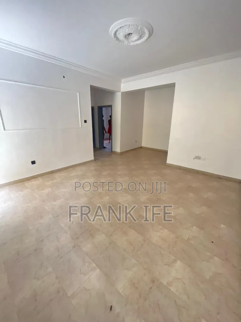 4bdrm Duplex in Thomas, Igbo-efon for sale in Igbo-efon