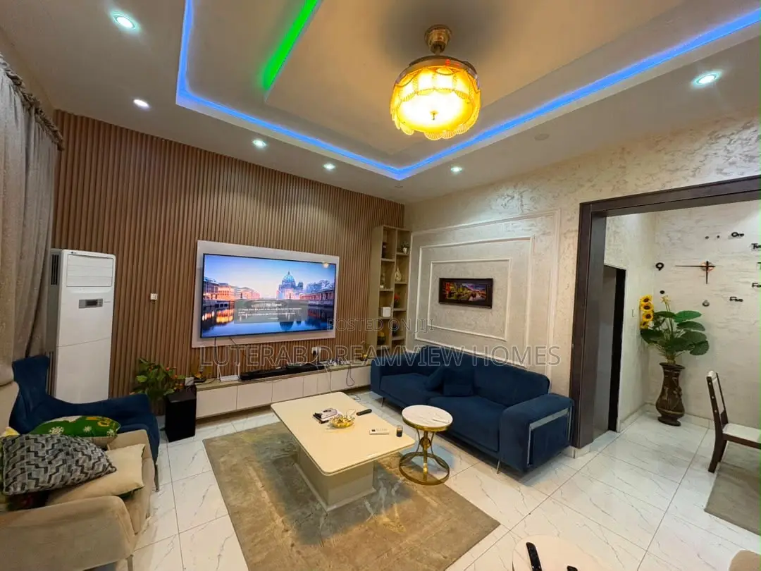 Furnished 2bdrm Block of Flats in Wuye Main for sale in Wuye