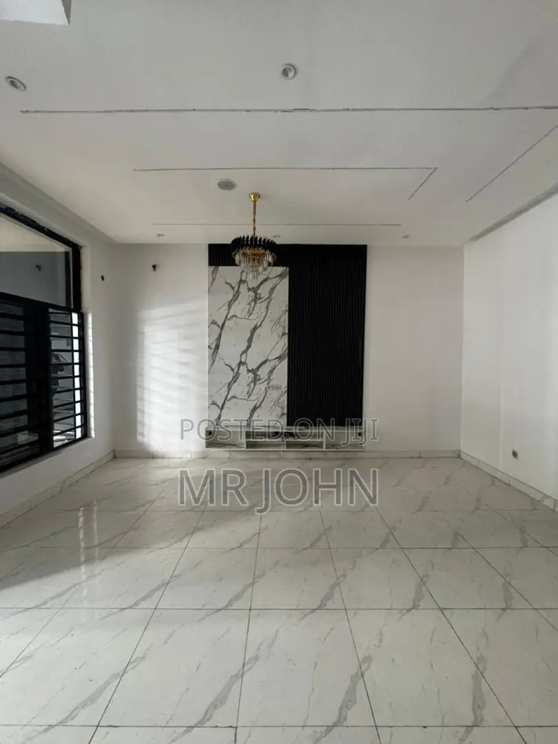 4bdrm Duplex in Ikota Owo Pr for rent in Ikota
