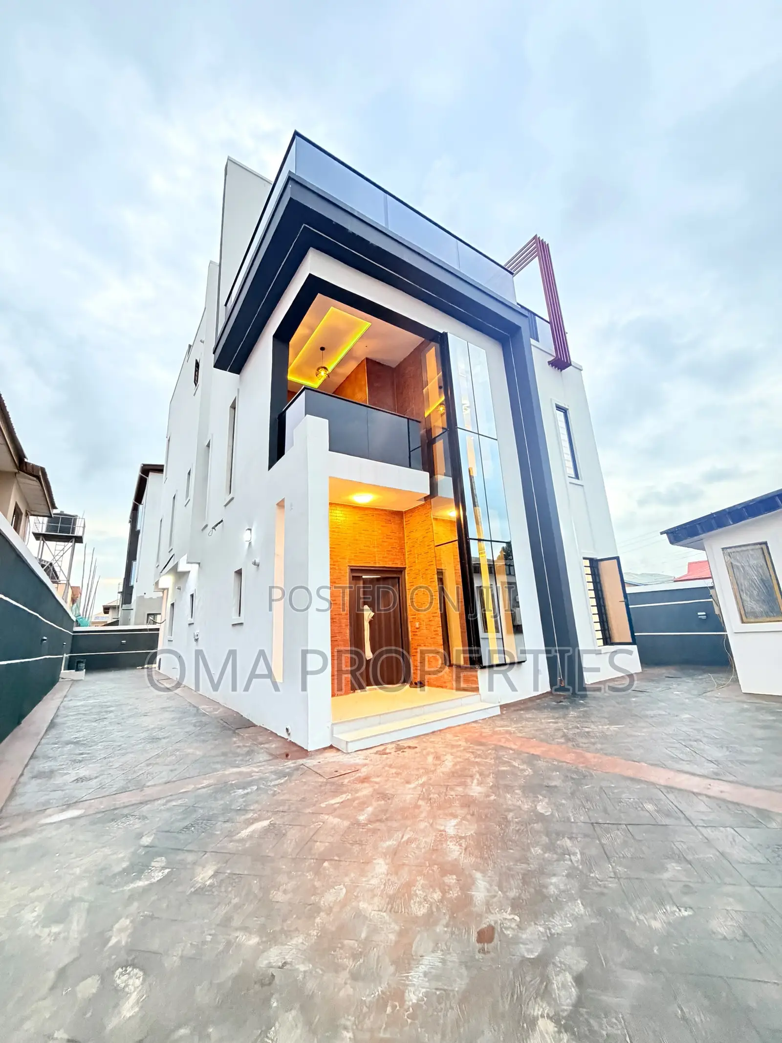 Furnished 5bdrm House in Magodo for sale in Magodo