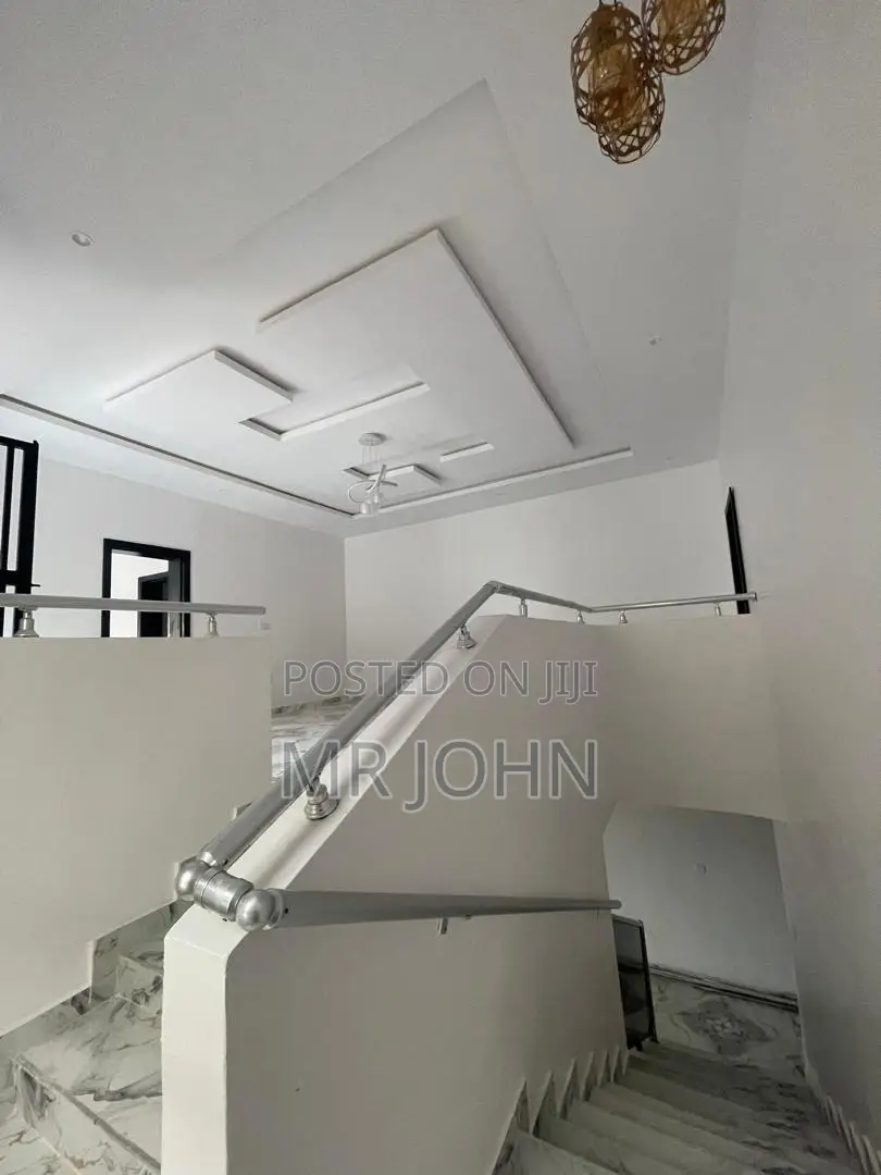 4bdrm House in Harris Drive Owo Pr, Lekki for rent in Lekki