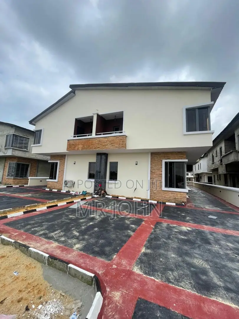 4bdrm House in Harris Drive Owo Pr, Lekki for rent in Lekki