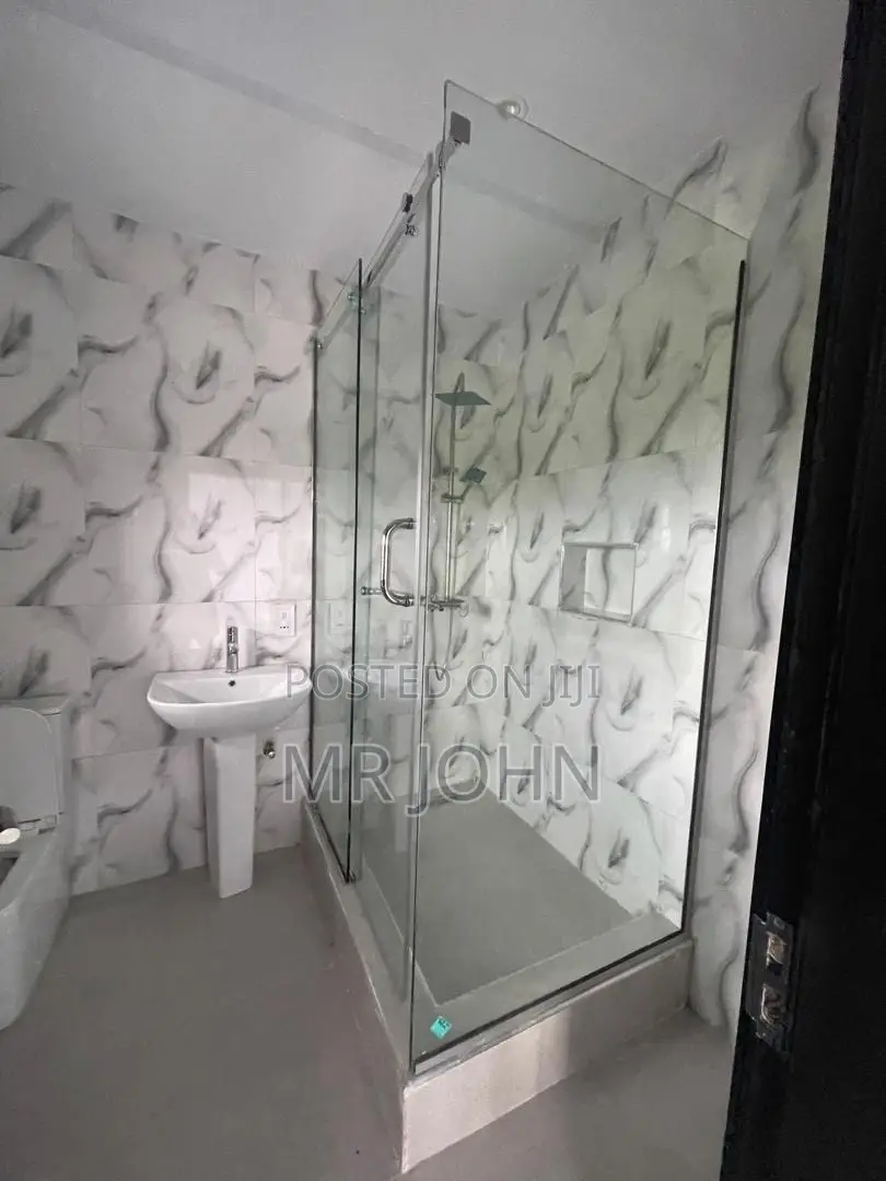 4bdrm House in Harris Drive Owo Pr, Lekki for rent in Lekki