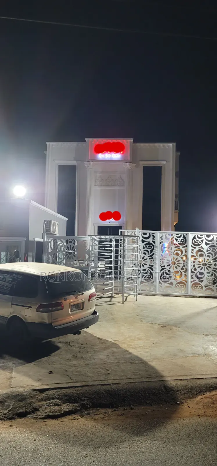 Modern Lounge, Nightclub, Restaurant, Outside Bar, Lodging in Ikotun / Ikotun/Igando