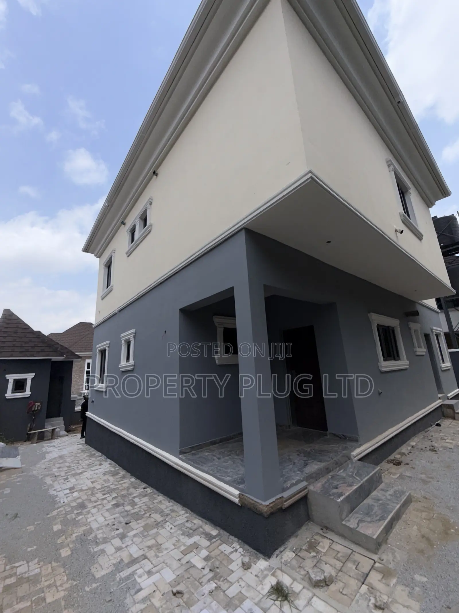 4bdrm Duplex in Idu for sale in Idu