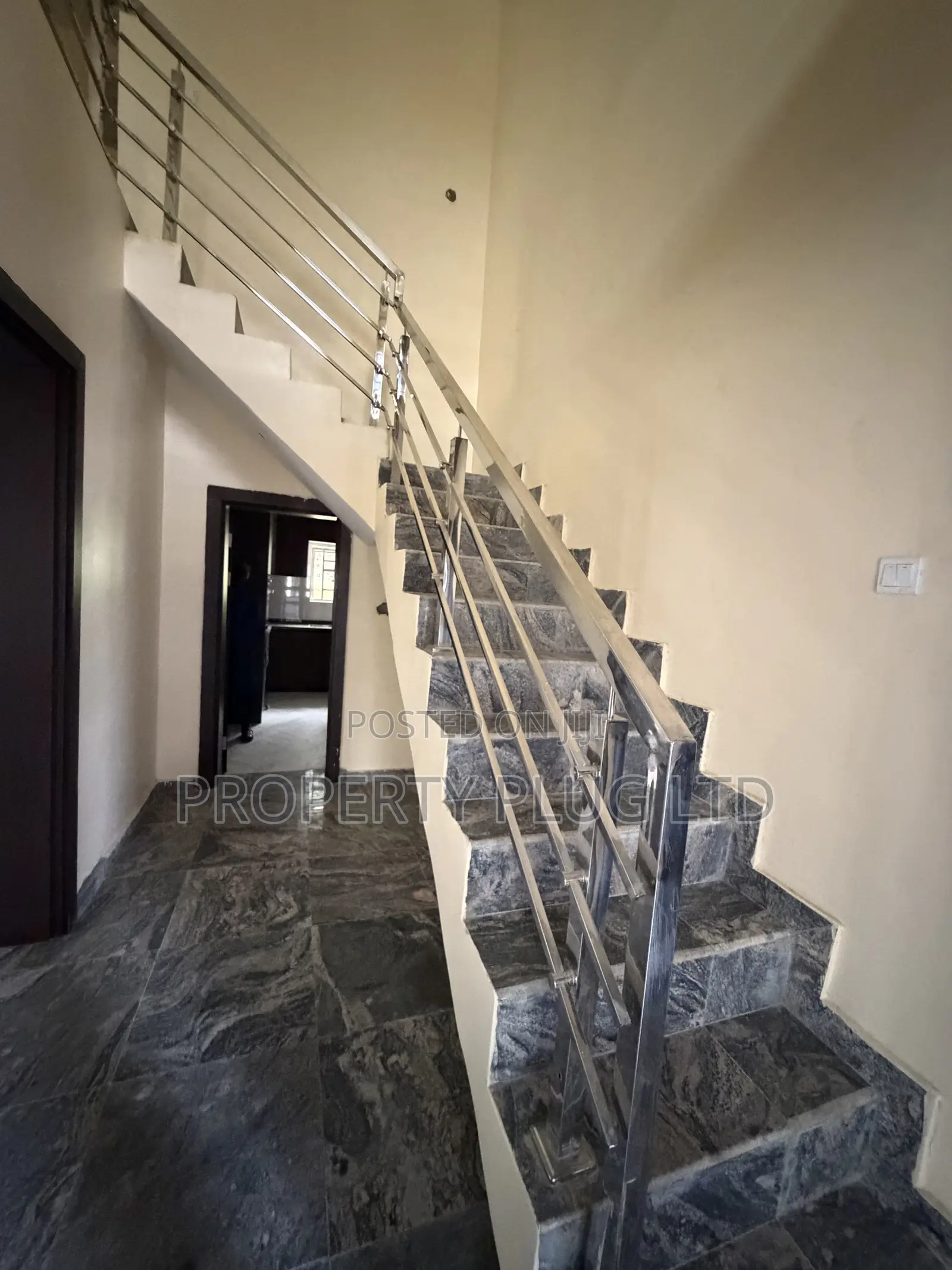 4bdrm Duplex in Idu for sale in Idu