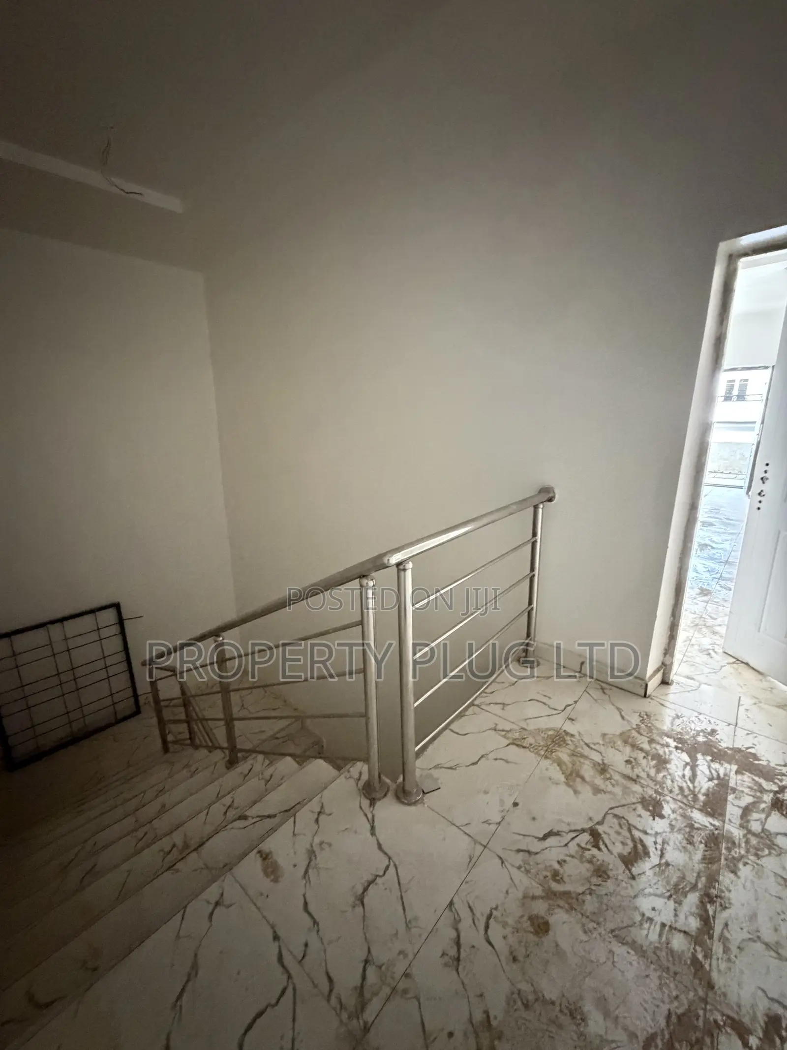 3bdrm Townhouse/Terrace in Idu for sale in Idu