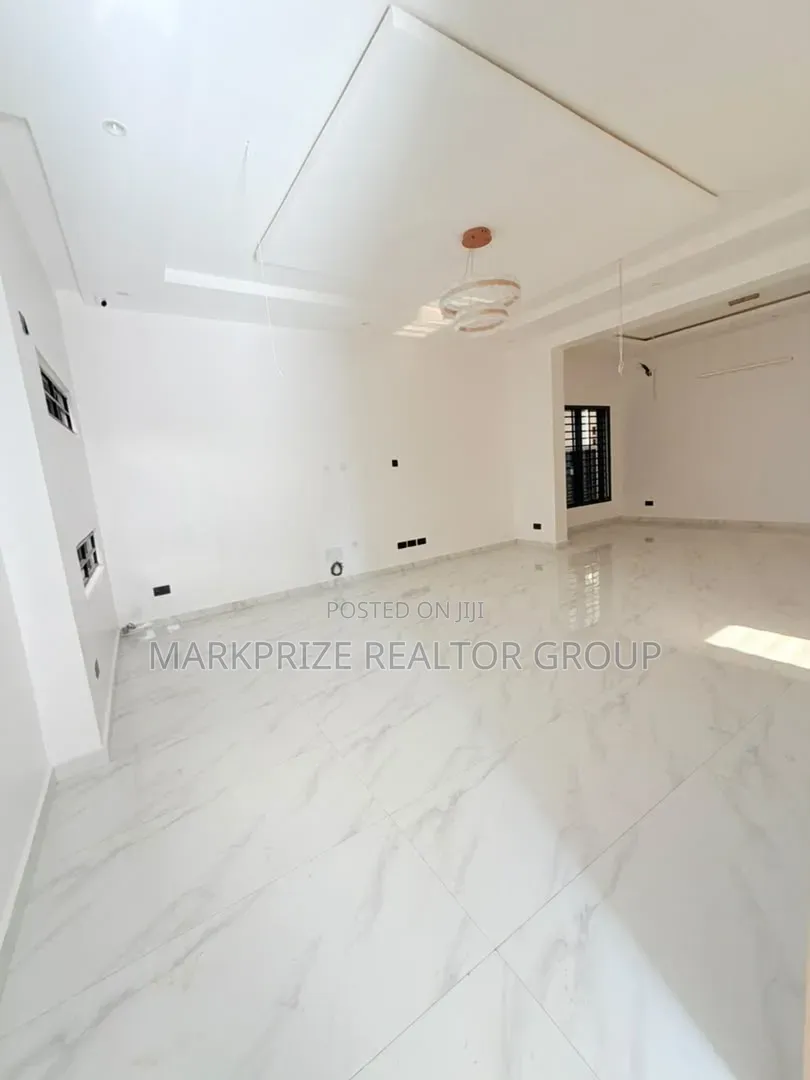 5bdrm Duplex in Omole Phase 1 Lagos for sale in Omole Phase 1