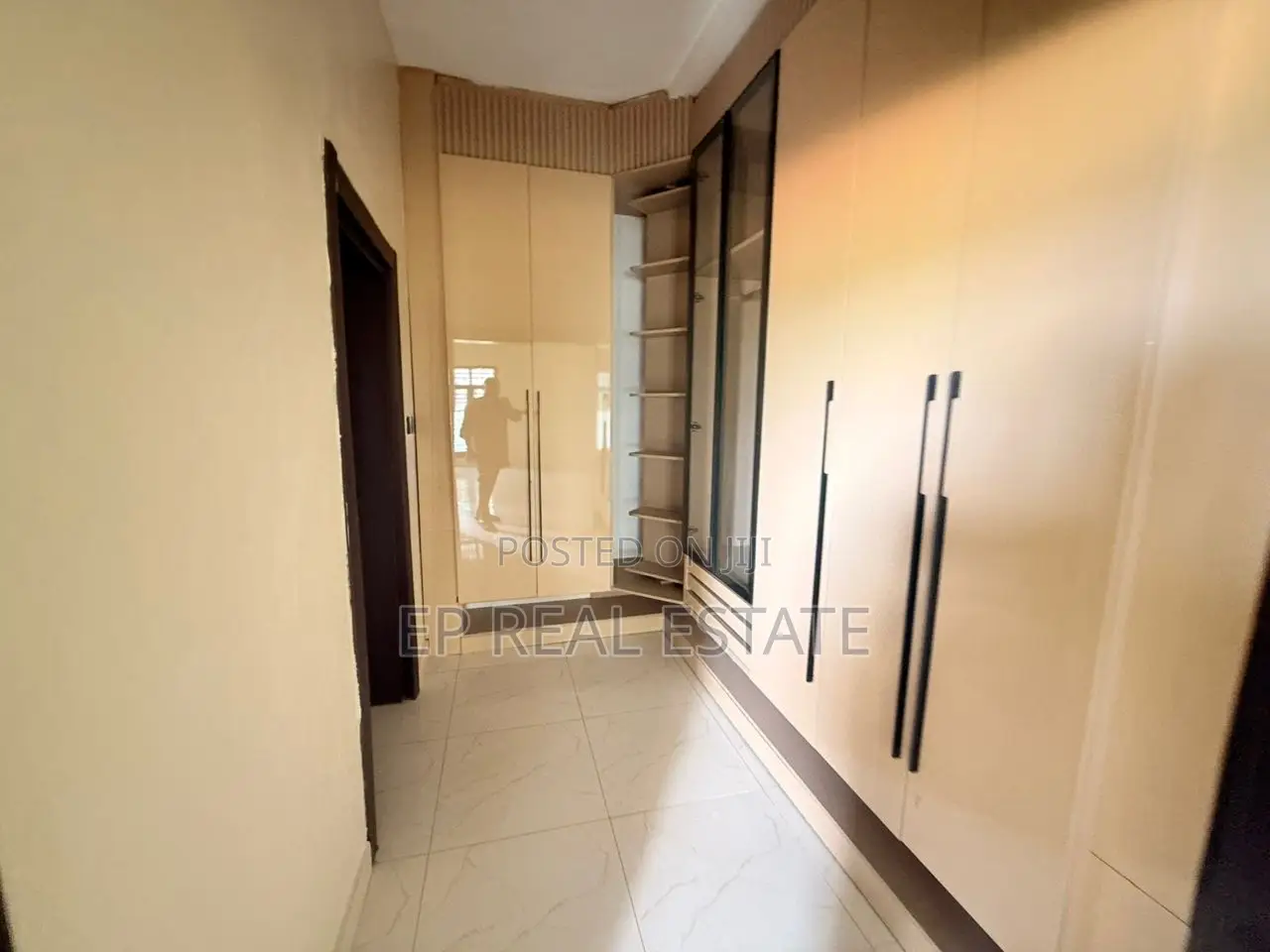 5bdrm Duplex in Gwarinpa for sale in Gwarinpa