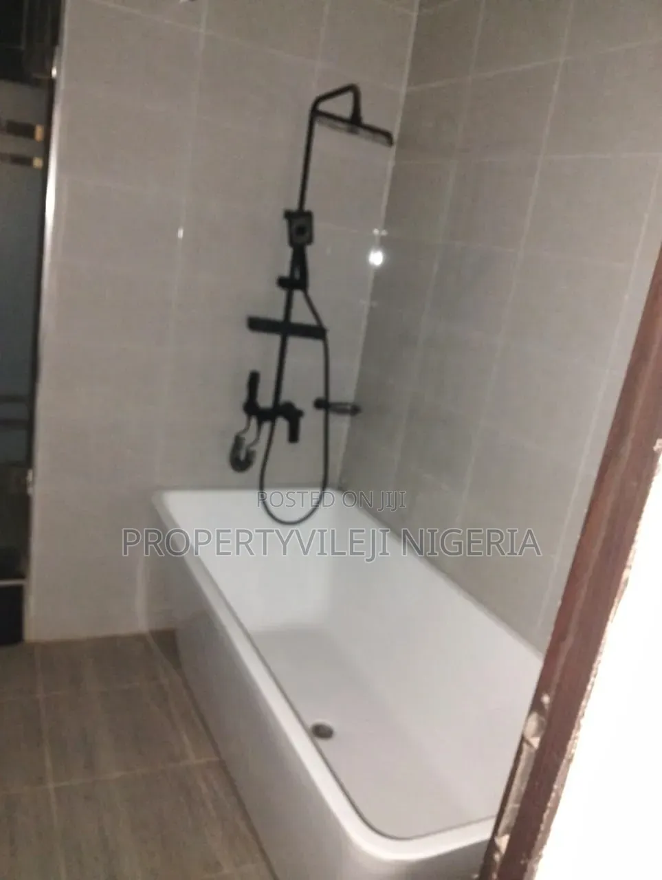5bdrm Duplex in Garki for sale in Garki