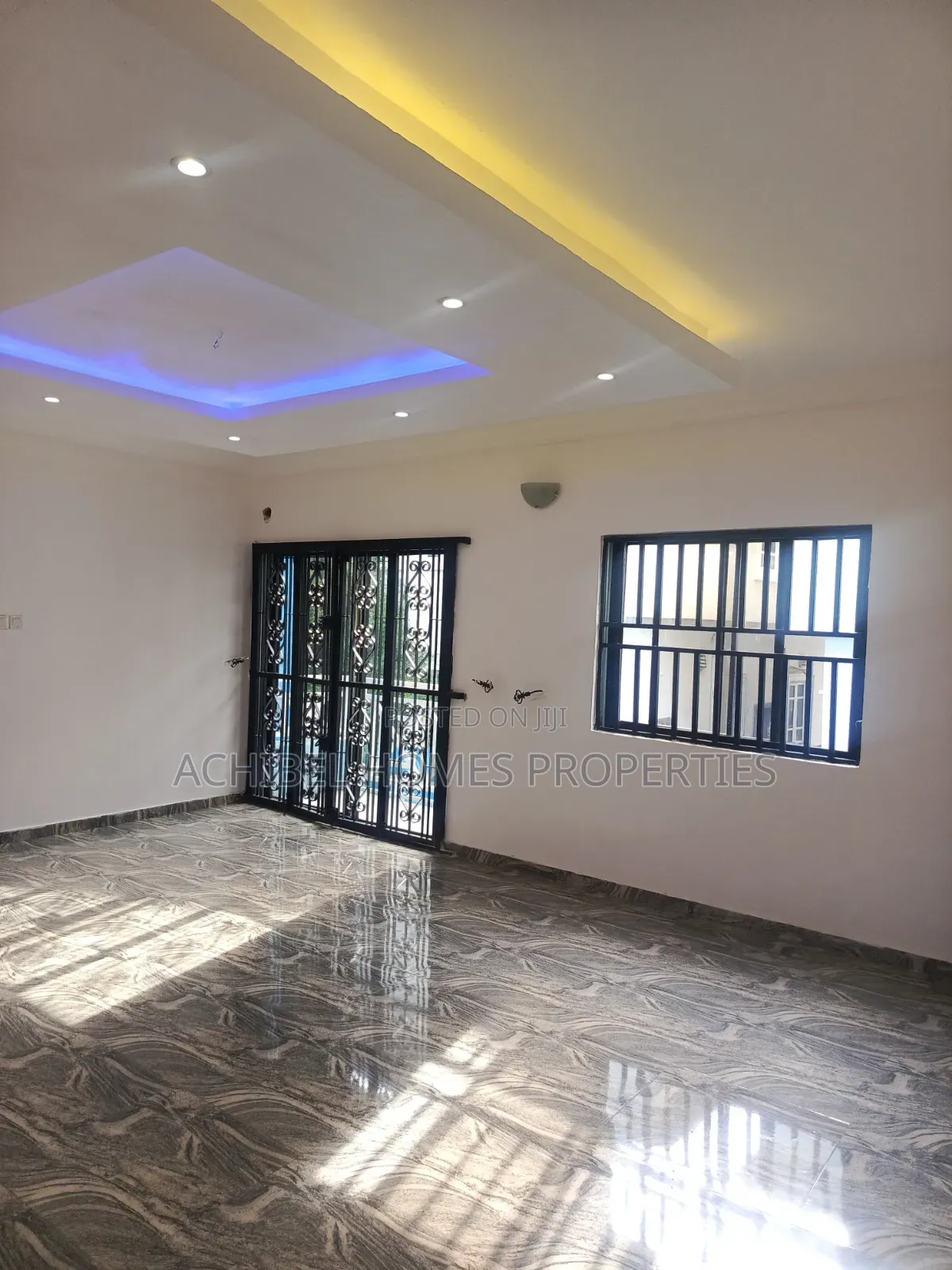 3bdrm Apartment in Oba Musa, Lekki Phase 2 for rent in Lekki Phase 2