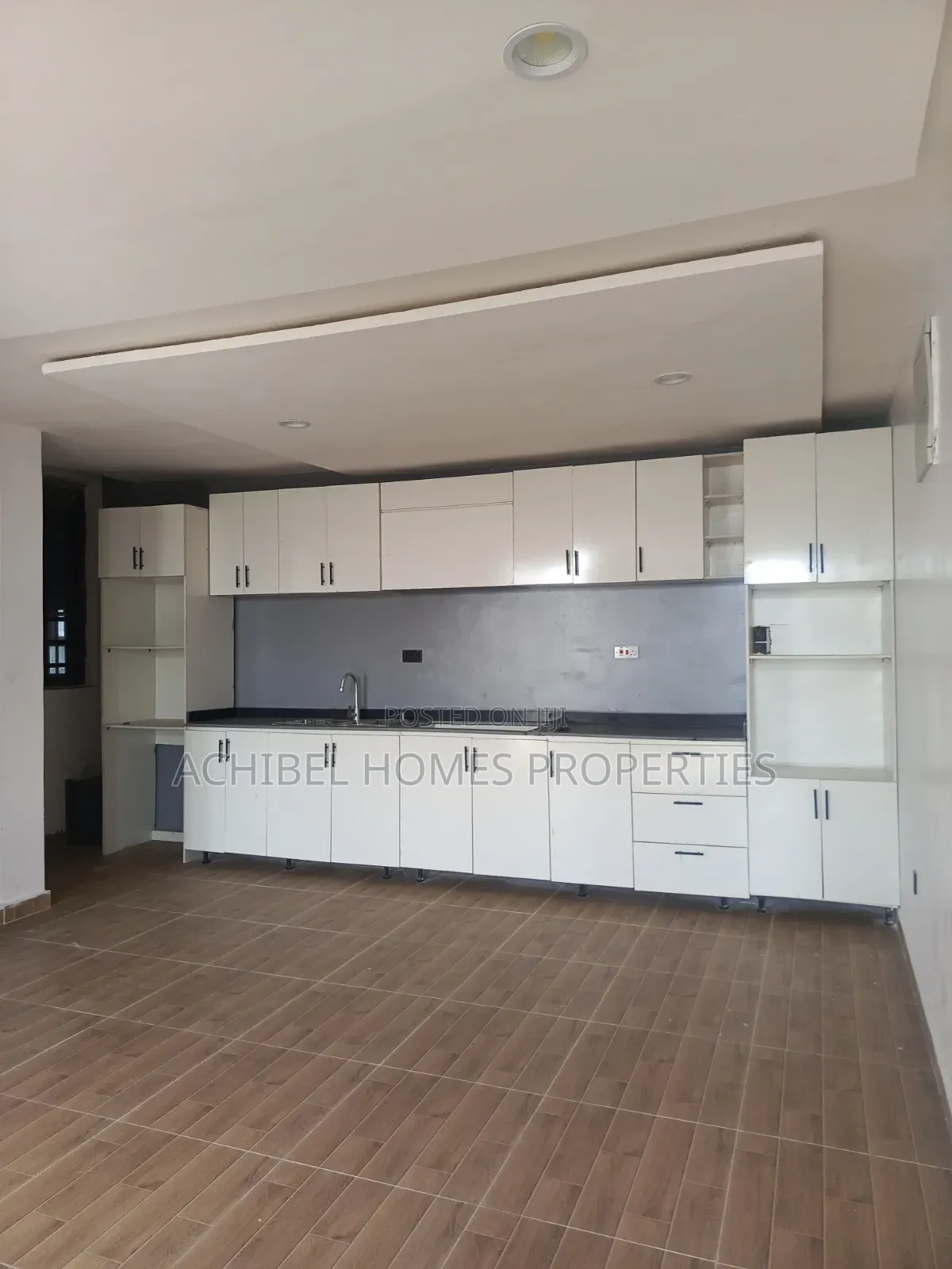 2bdrm Apartment in Near Oba Musa, Lekki Phase 2 for sale in Lekki Phase 2