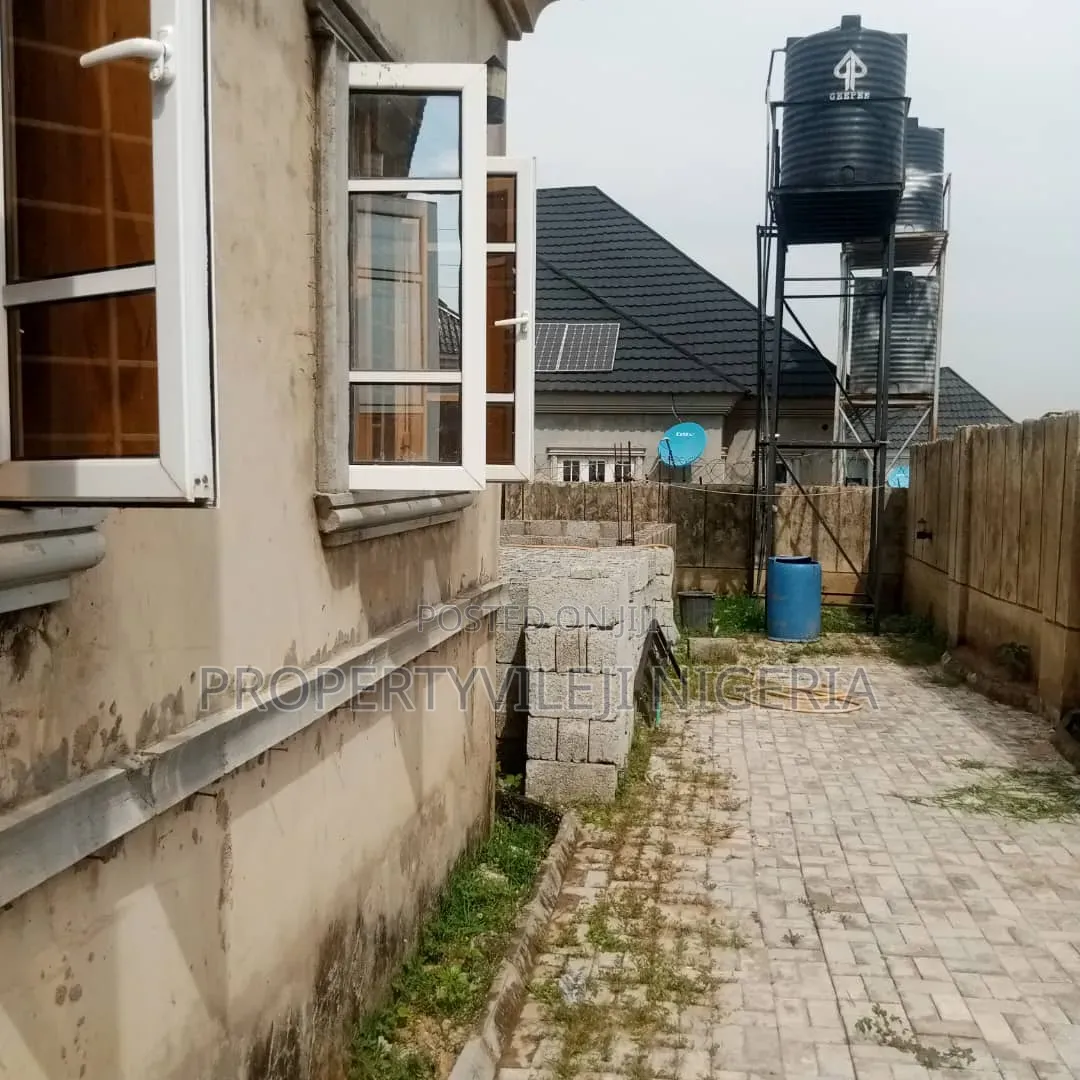 3bdrm Bungalow in Sabon Lugbe for sale in Sabon Lugbe