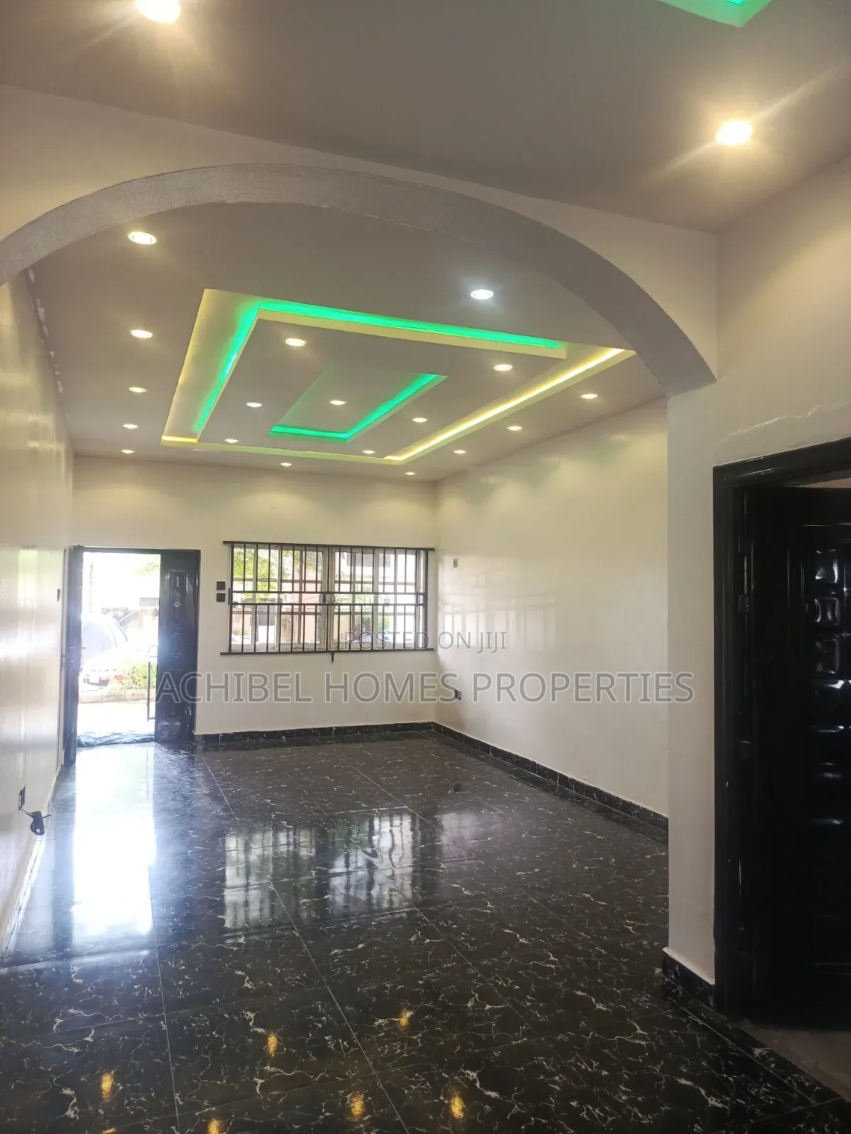 3bdrm Apartment in Near Oba Musa, Lekki Phase 2 for rent in Lekki Phase 2