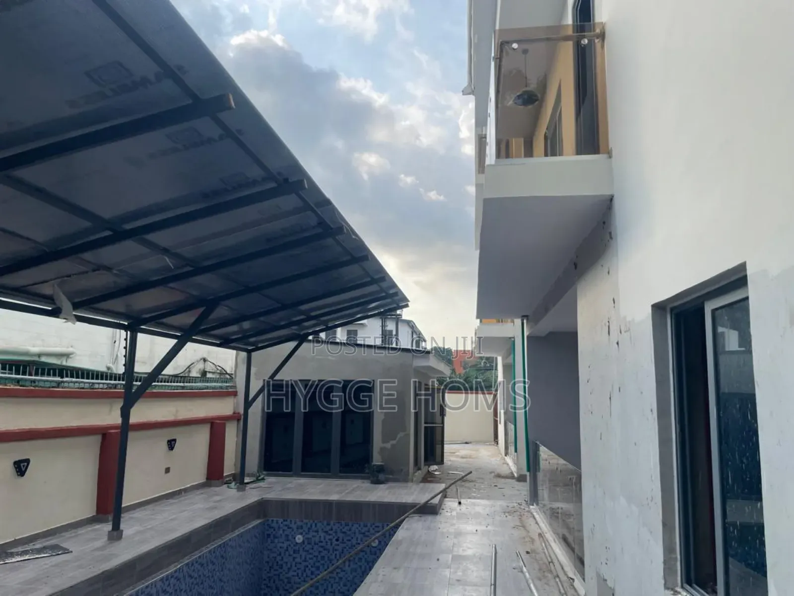 4bdrm Apartment in Ikeja Gra for sale in Ikeja