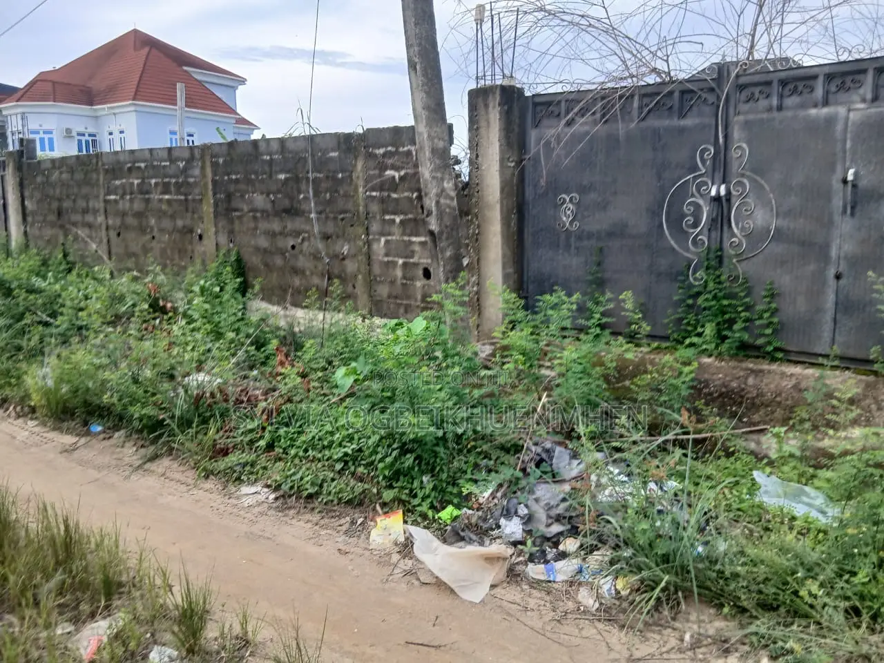 Corner Piece Land In A Gated Estate, Badore, Ajah in Ado / Ajah