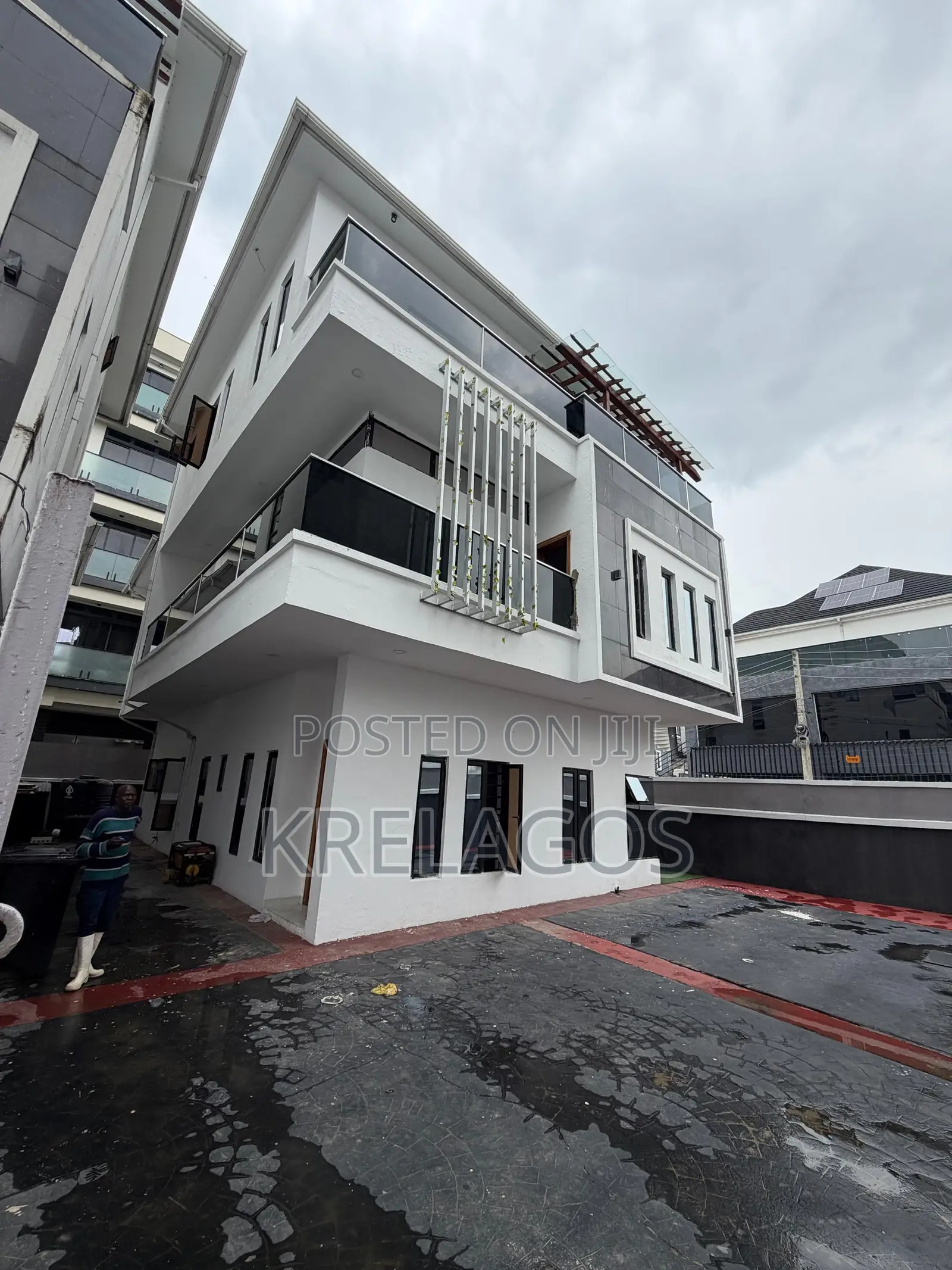5bdrm Duplex in Ikate for rent in Ikate