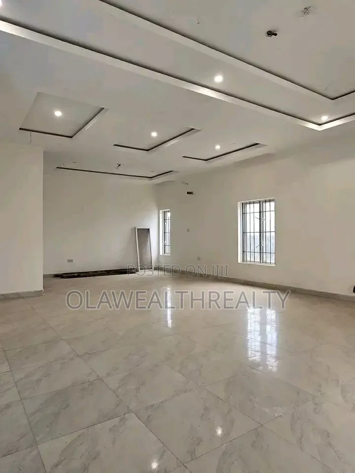 4bdrm Duplex in Kaura for sale in Kaura