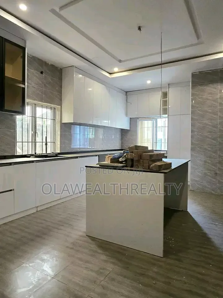 4bdrm Duplex in Kaura for sale in Kaura