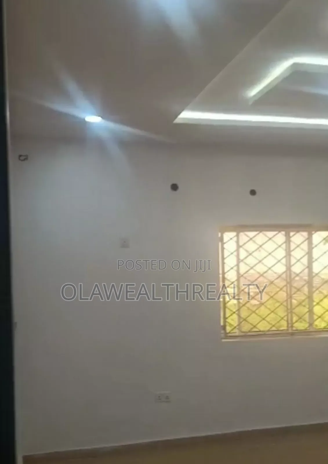 An Open Office Space at Oluyole Main Estate in Oluyole Estate