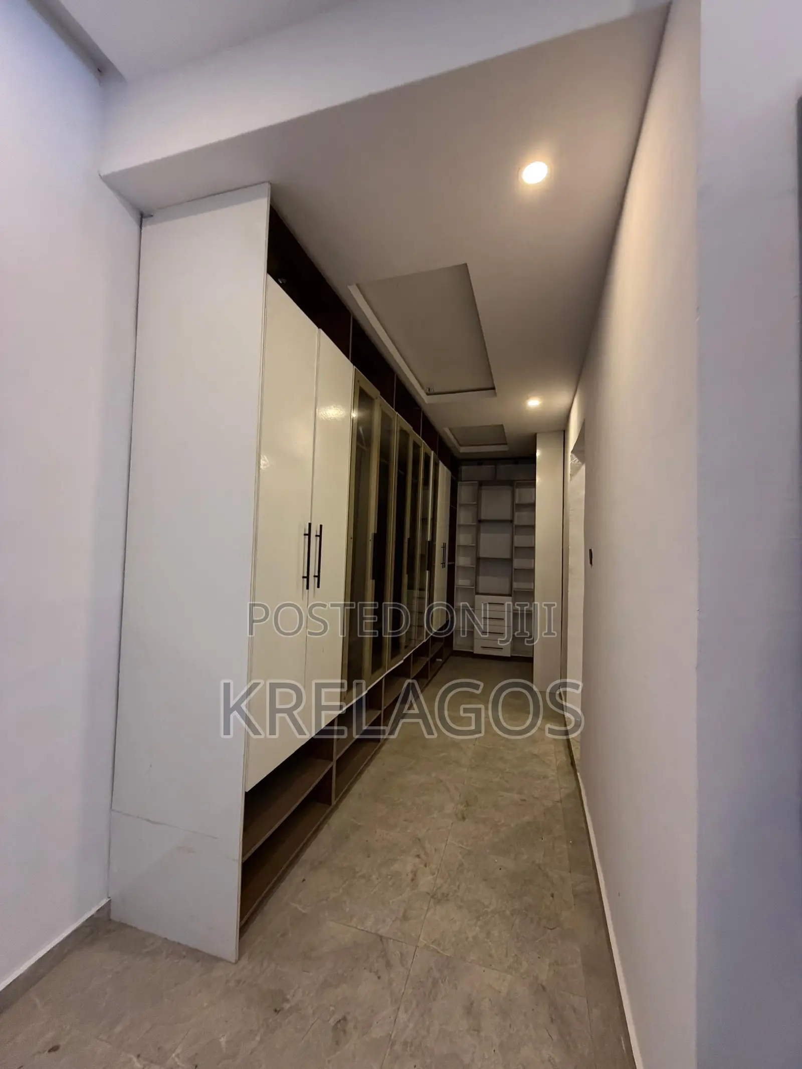 4bdrm Duplex in Ikate for sale in Ikate