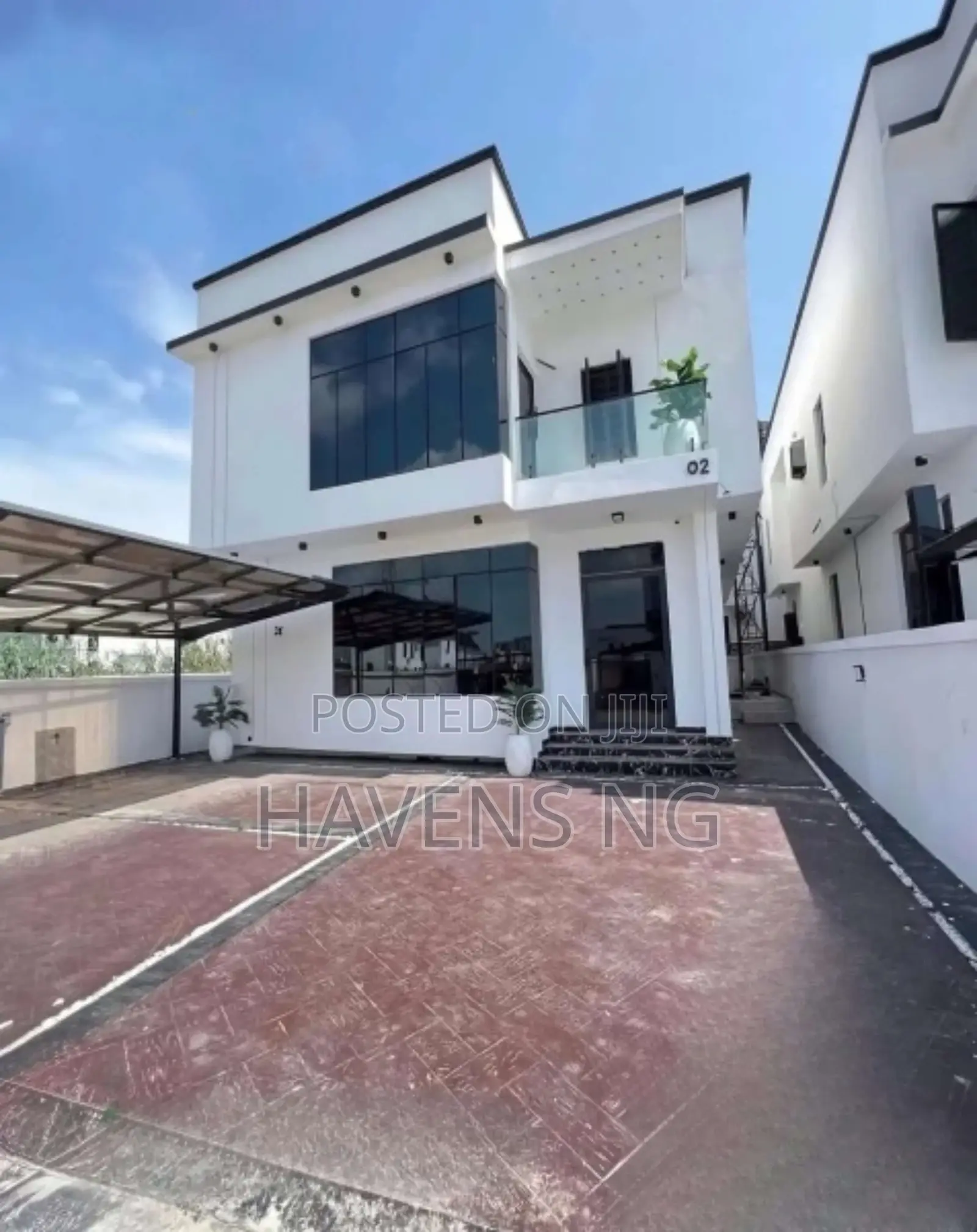 5bdrm Duplex in Lekki Phase 2 for sale in Lekki Phase 2