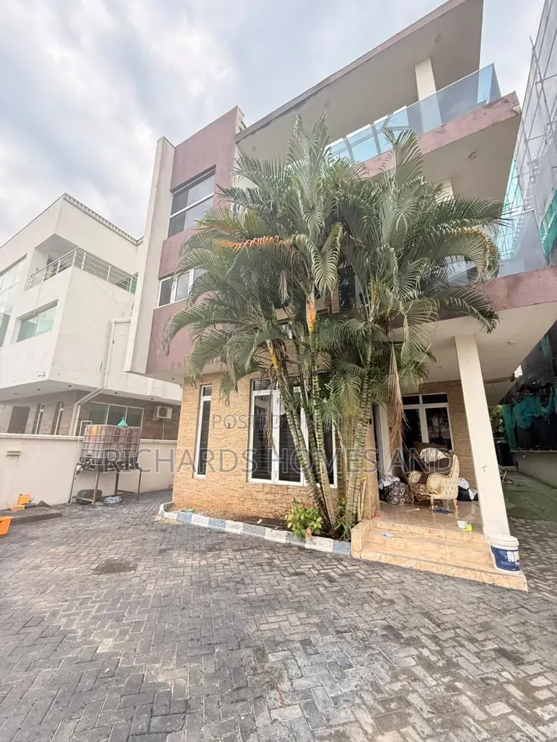 5bdrm House in Banana Island for rent in Banana Island
