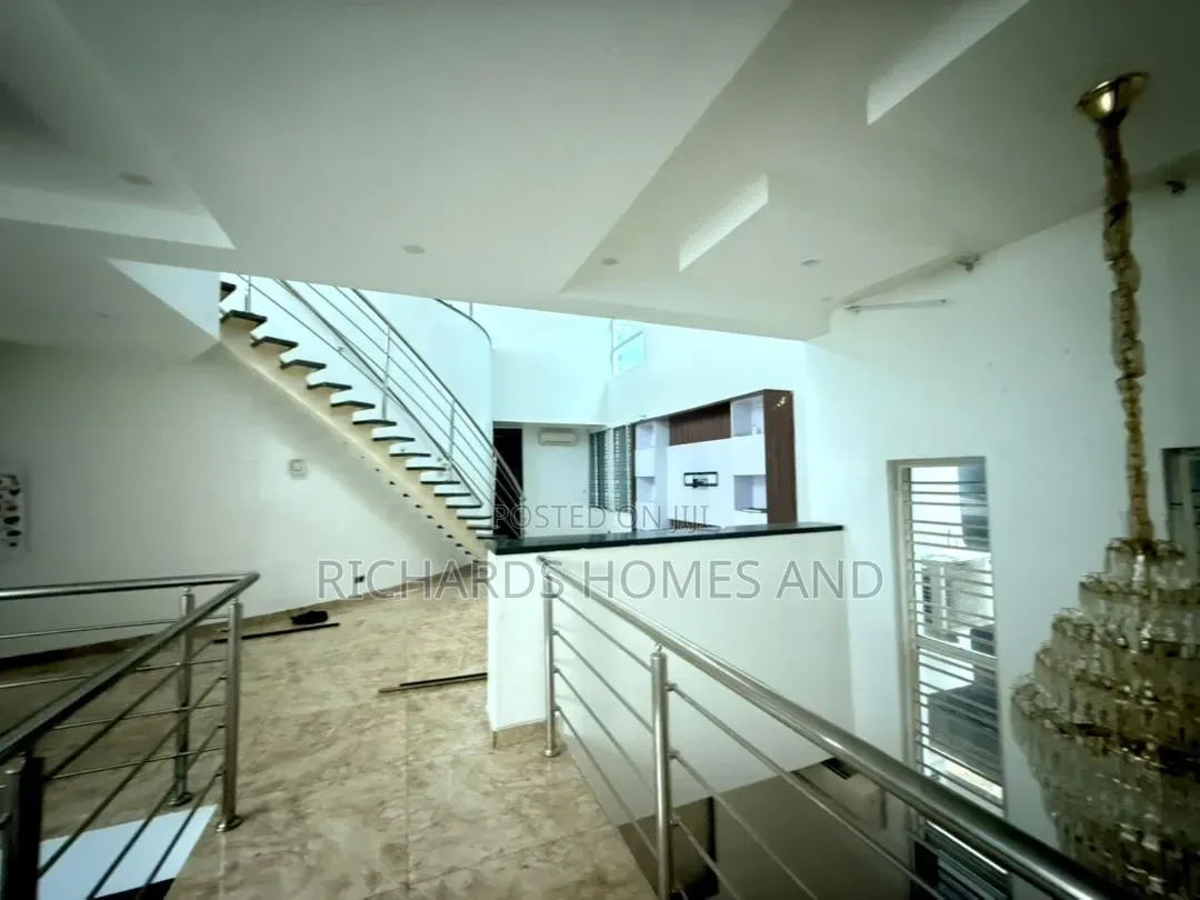 5bdrm House in Banana Island for rent in Banana Island