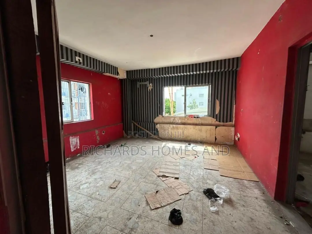 Office Space Of 20,50 And 150sqms For Rent In Victoria Island in Kofo Abayomi