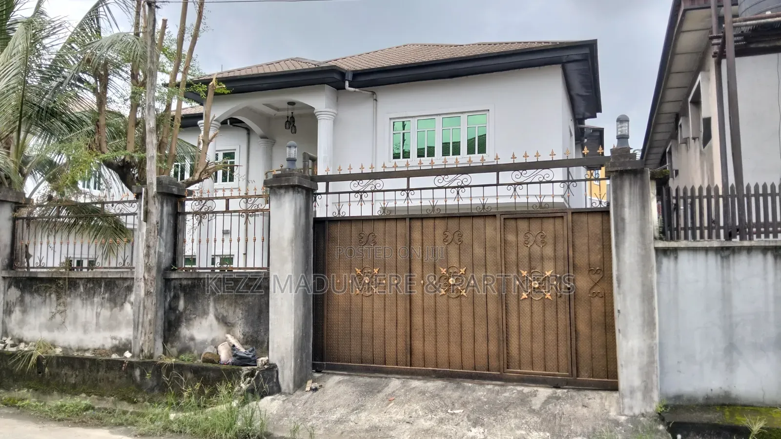 8bdrm Duplex in Stadium Road , Port, Obio-Akpor for sale in Obio-Akpor