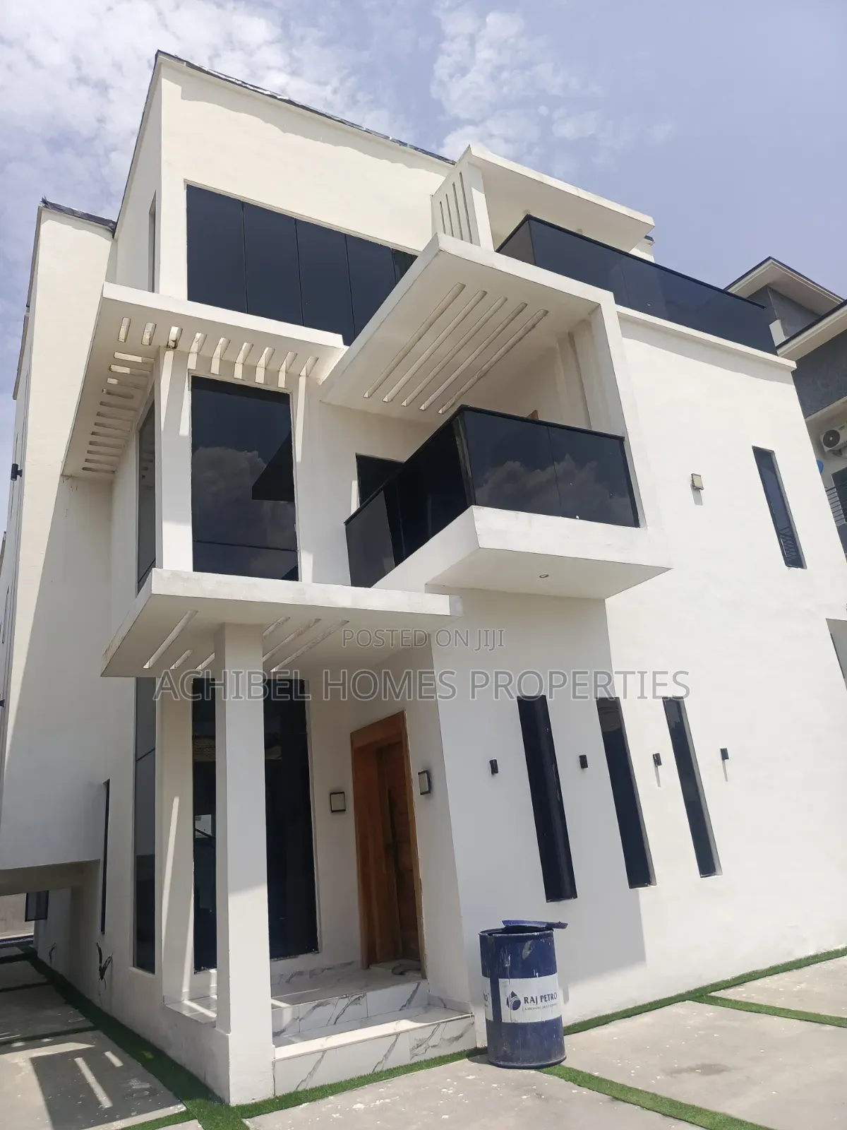 4bdrm Duplex in Off Orchid, Lekki Phase 2 for sale in Lekki Phase 2
