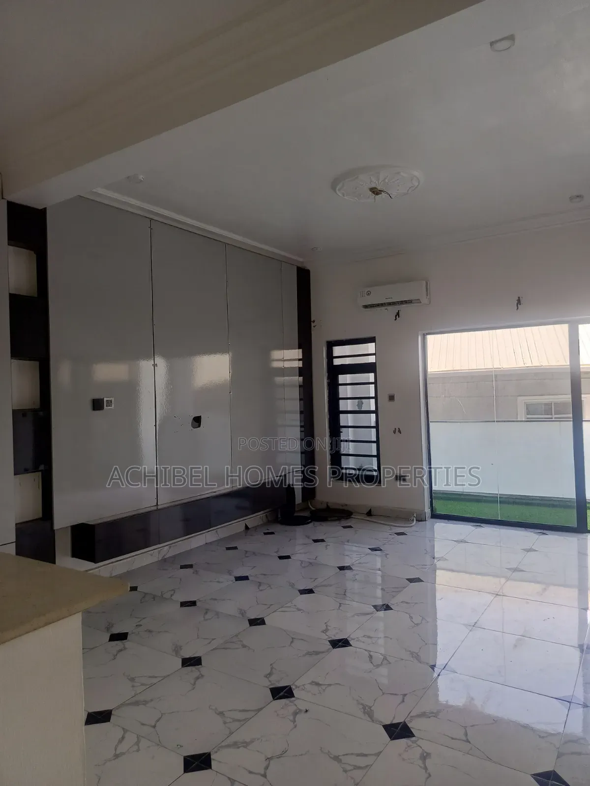 2bdrm Apartment in Lekki Conservation for rent in Lekki Phase 2