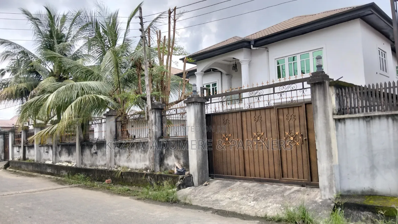 4bdrm Duplex in Stadium Road, Port, Obio-Akpor for sale in Obio-Akpor