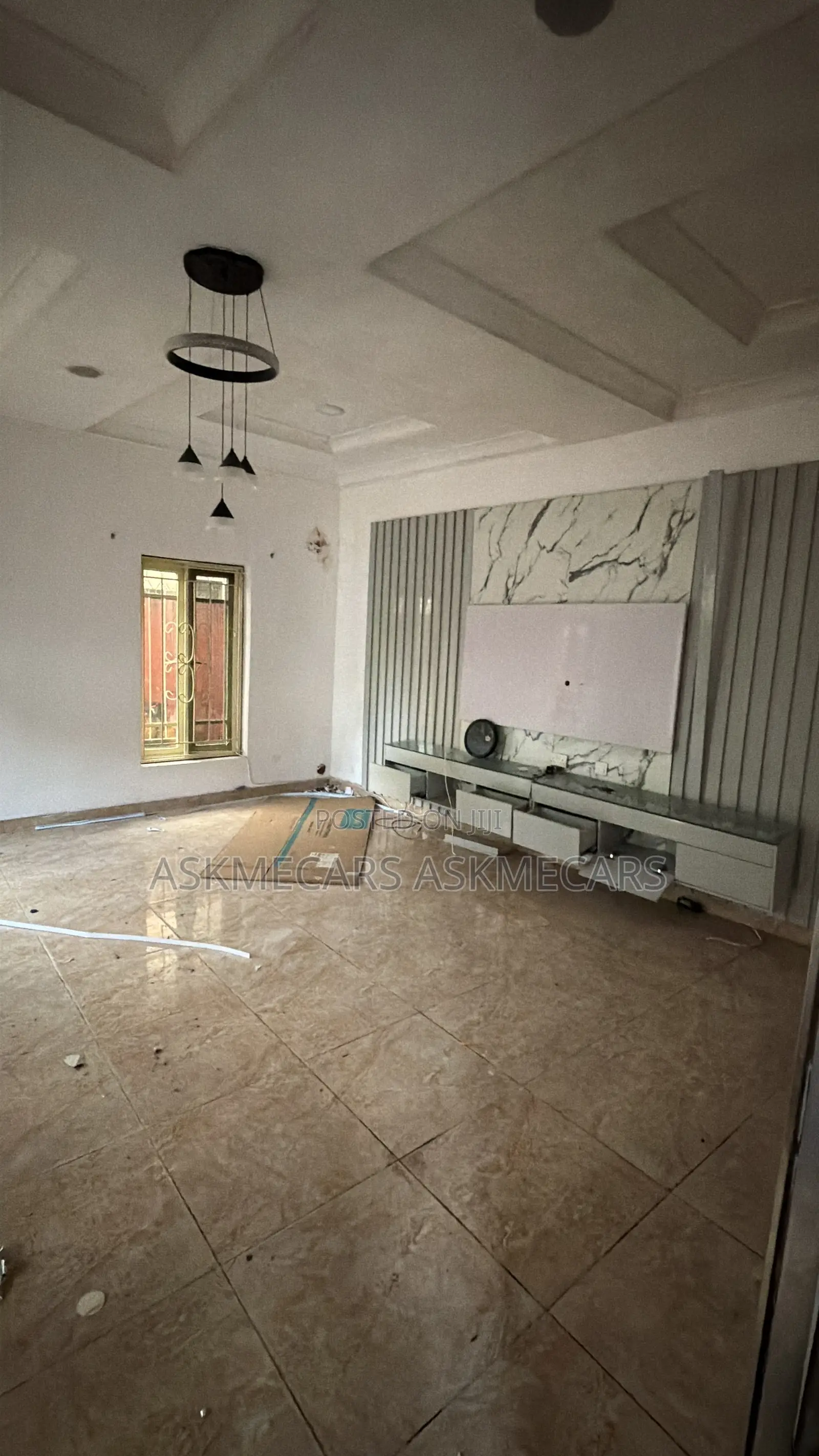 Mini Flat in Chevron for rent in Chevron