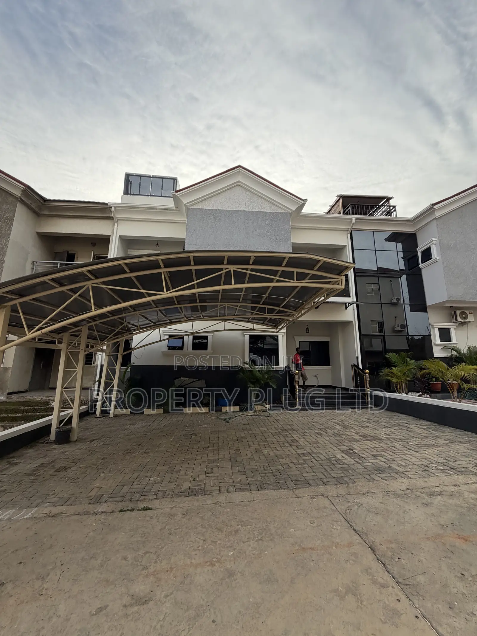 4bdrm Townhouse/Terrace in Idu for sale in Idu