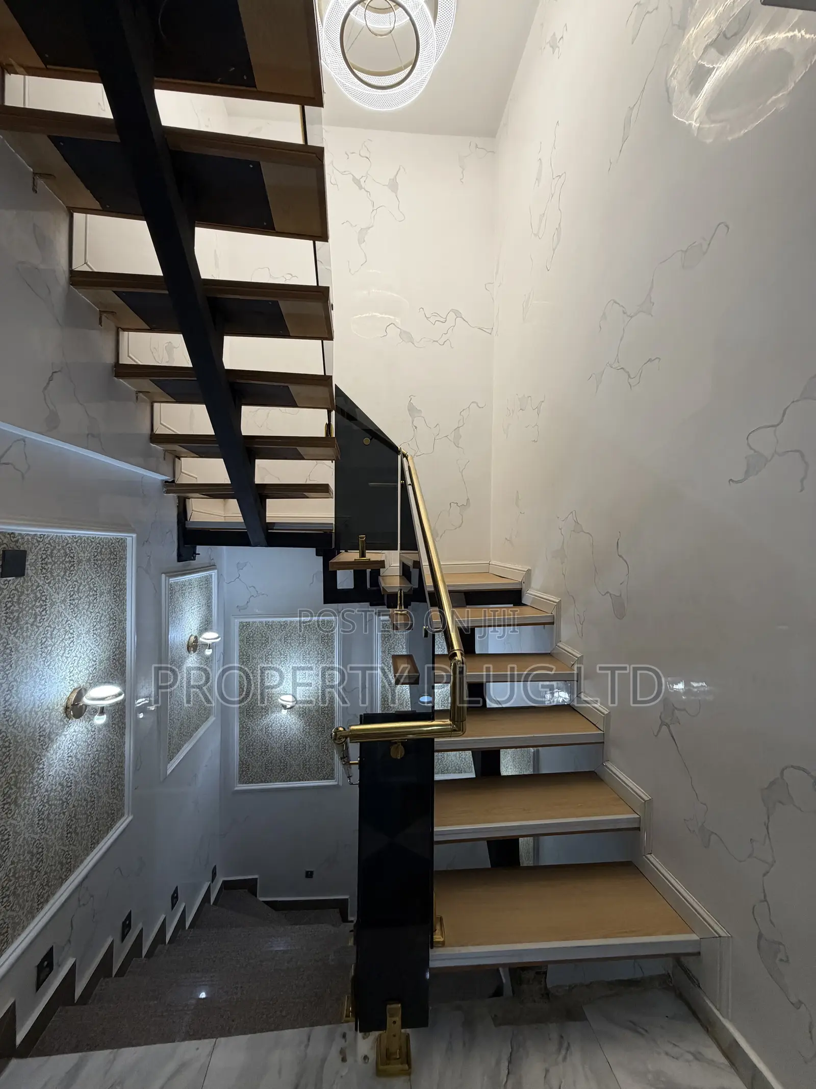 4bdrm Townhouse/Terrace in Idu for sale in Idu