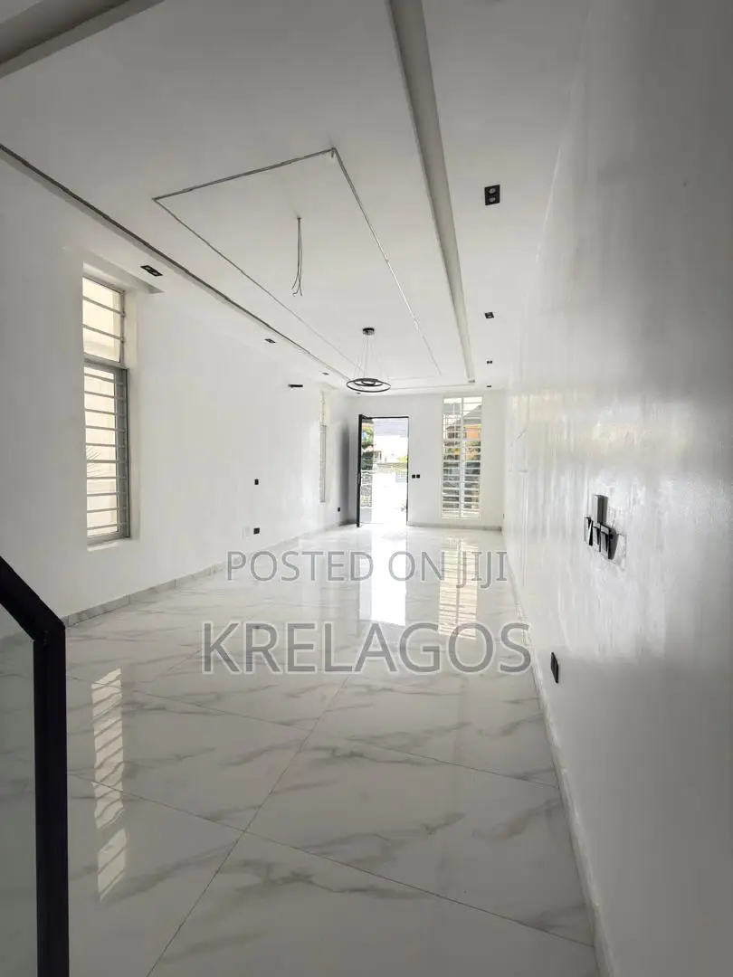 4bdrm Duplex in Sangotedo for sale in Sangotedo